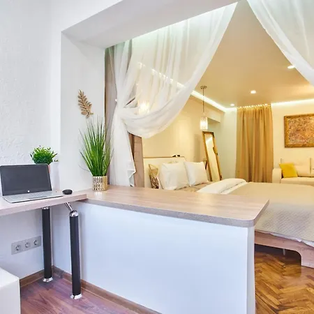 Rentbel Very Central Apartament Mińsk